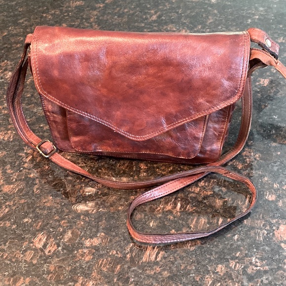 Handmade Leather Crossbody Purse - Picture 3 of 7